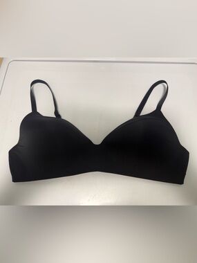 Victoria Secret 40C Black Wireless Bra